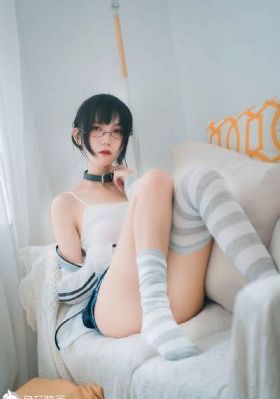 欧美三级在线观看yy44_4K在线观看完整版