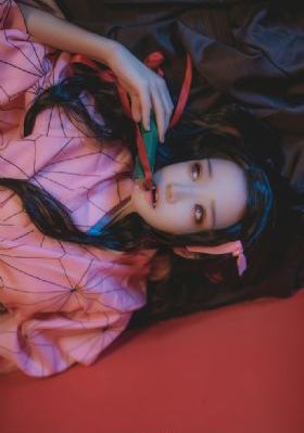 怎么形容女人色呢_韩国在线观看